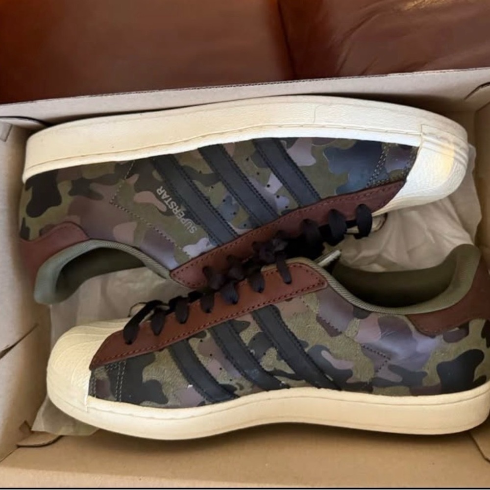 Men Adidas superstar Camouflage Sneakers size 11 with Black Stripes
